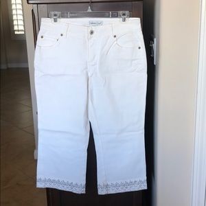 White jeans capris ,